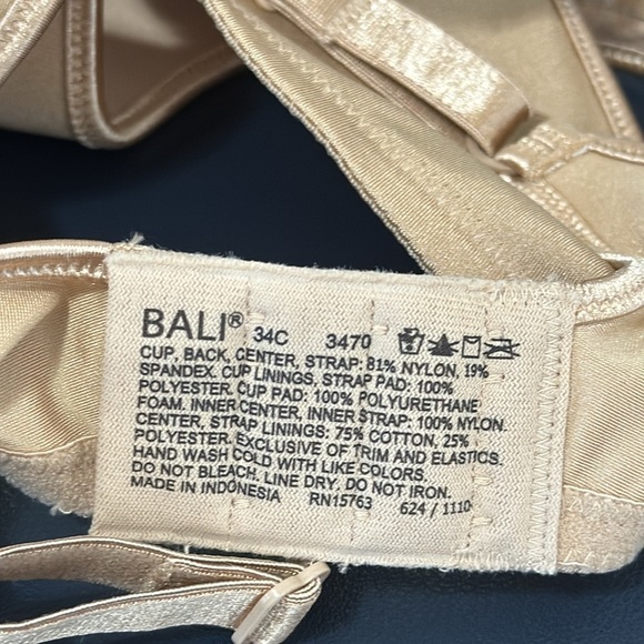 Bali Women's 34C One Smooth U Full Coverage Bra Beige Style 3470 NWT - Picture 7 of 10